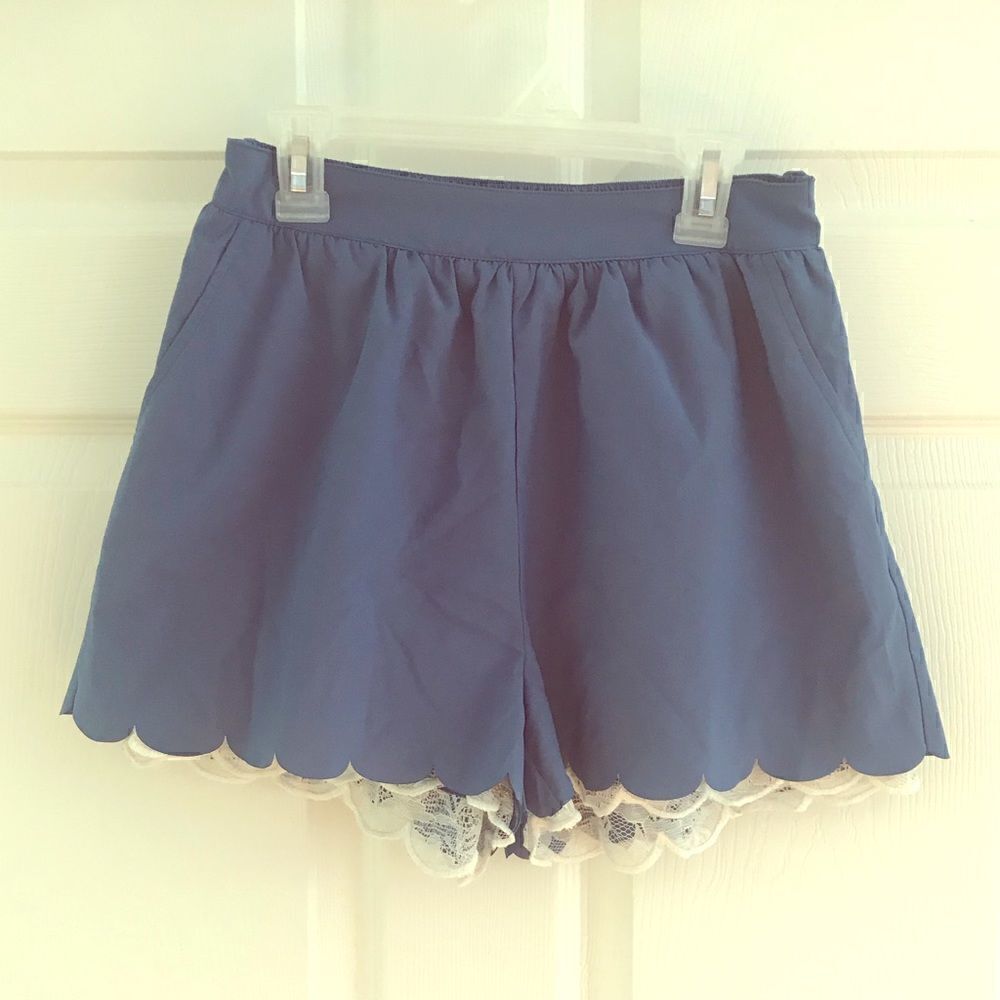 Shine star medium boho blue white lace trim shorts